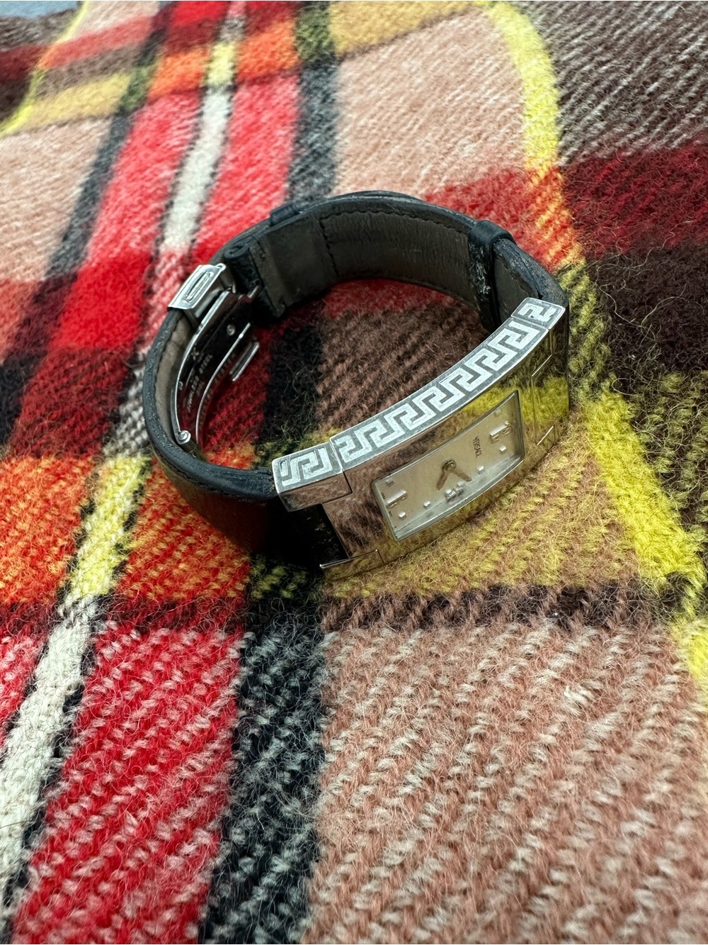 Versace Swiss made stainless steel ALQ99 leather band wristwatch time piece